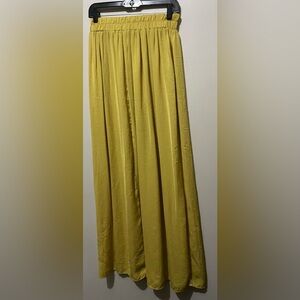 Minimalist yellow Skirt